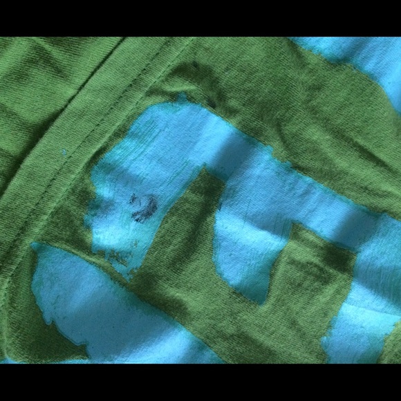 Green Hollister tee - Picture 2 of 2