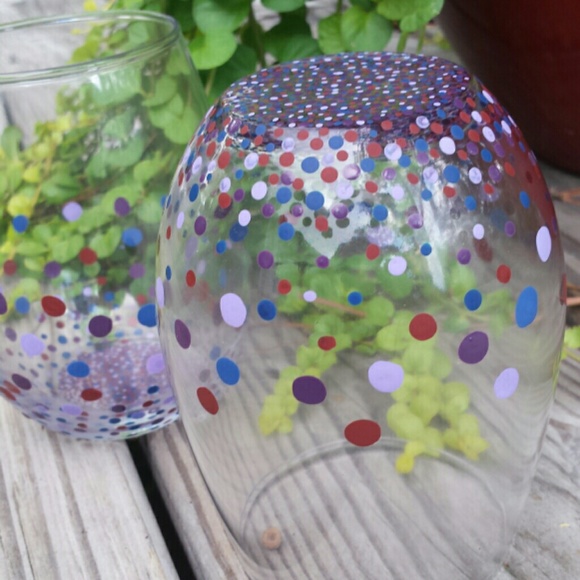 Polka-dot Wine Glass - Picture 2 of 3