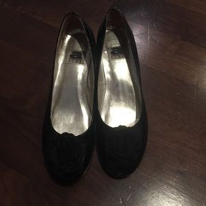 Black hells with flowers!