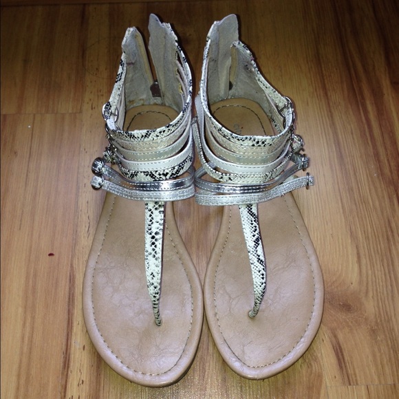 Snake reptile print nude flat sandals sz 7