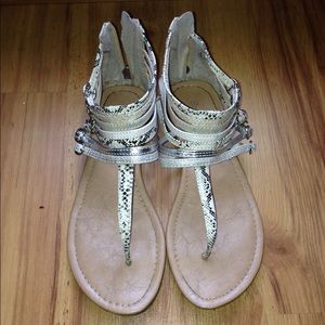 Snake reptile print nude flat sandals sz 7