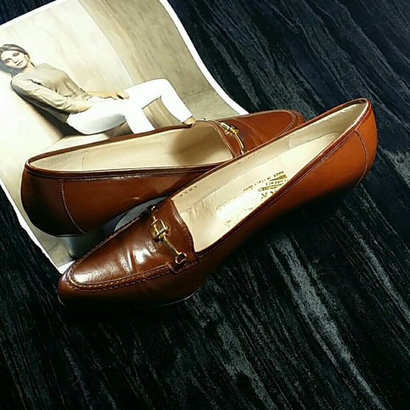 Designer Salvador Ferragamo shoes - Picture 2 of 4