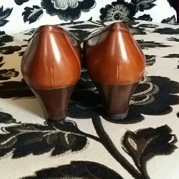 Designer Salvador Ferragamo shoes - Picture 3 of 4