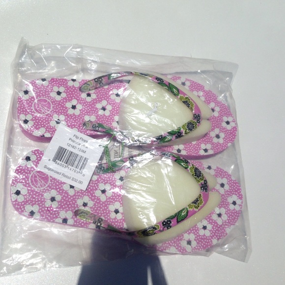 Vera Bradley sandals! Super cute