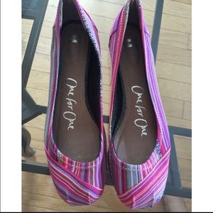 NWOT TOMS Flats!