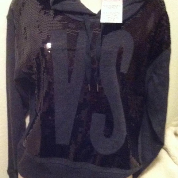 VSFS HOODIE MEDIUM