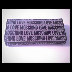 Moschino Love Wallet - Gorgeous!