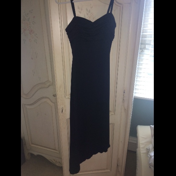 Formal dress - Picture 3 of 3