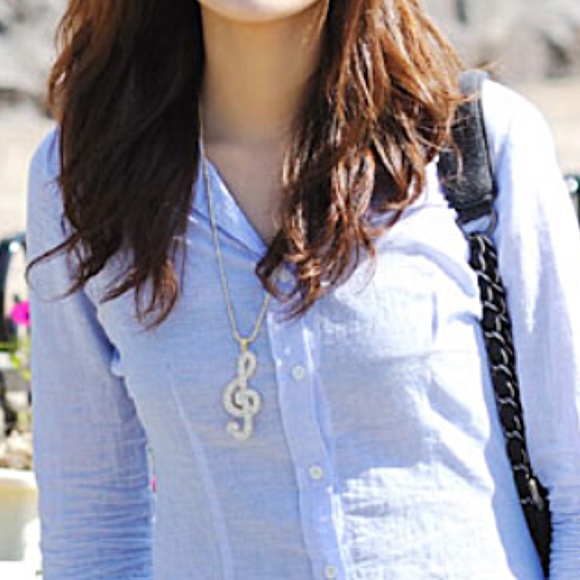 Silver Rhinestone Treble Clef Necklace - Picture 4 of 4