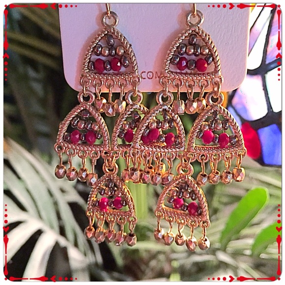 Ella Euro Artisans Jewelry - ♥️SOLD BUNDLE ♥️Goldtone Chandelier Earrings♥️