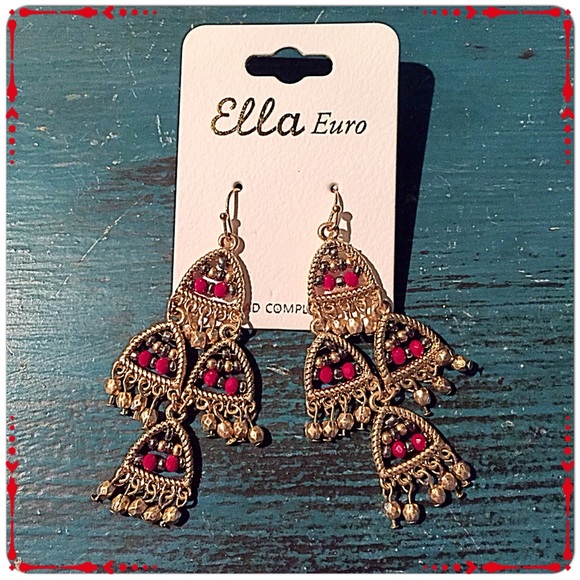 ♥️SOLD BUNDLE ♥️Goldtone Chandelier Earrings♥️ - Picture 4 of 4