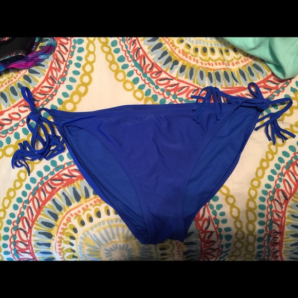 Target XL swim bottom. Never worn!