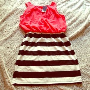 Casual coral & stripes dress never worn