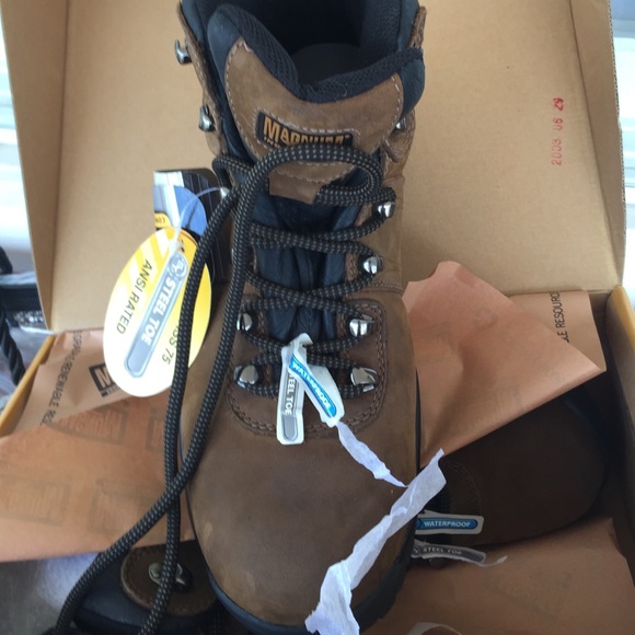 Men's steel toe shoes