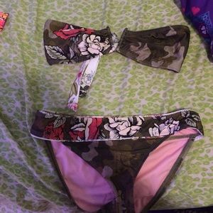 Bathing suit top & bottom