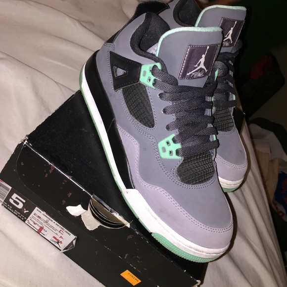 Jordan Retro 4
