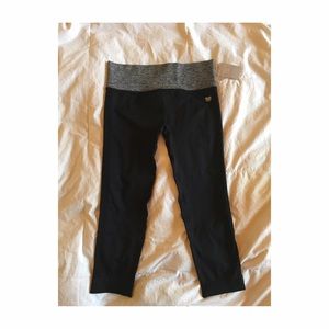 Forever 21 black crop workout leggings