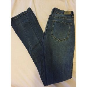 BDG low rise bootlegger size 25