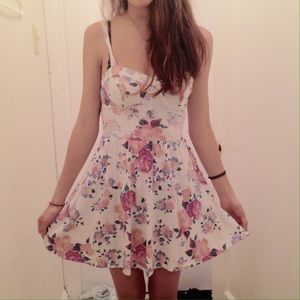 TopShop Floral Dress💗