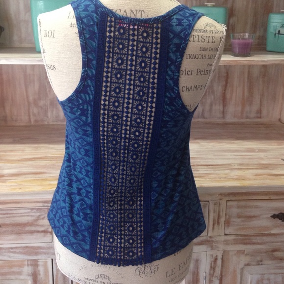 NWOT "Fine Lines" tribal print tank - Picture 2 of 2