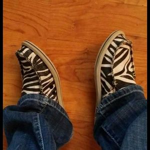*ON SALE*Zebra Sanuk