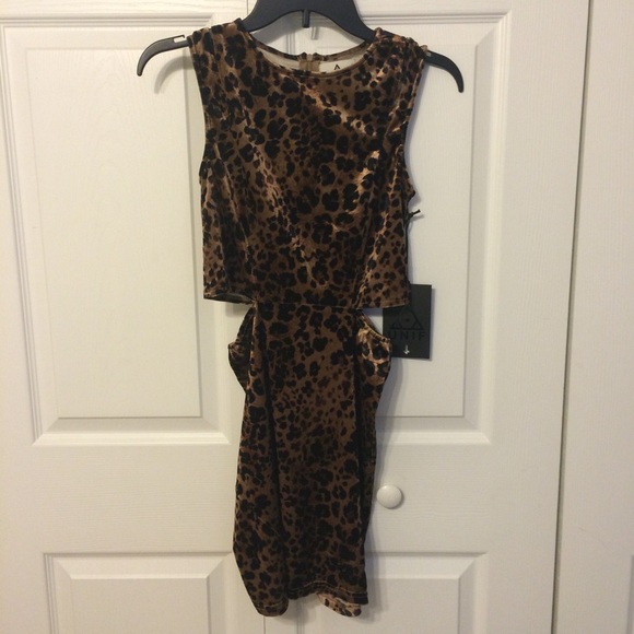 Nightcat Velvet Dress in Leopard - Picture 3 of 4