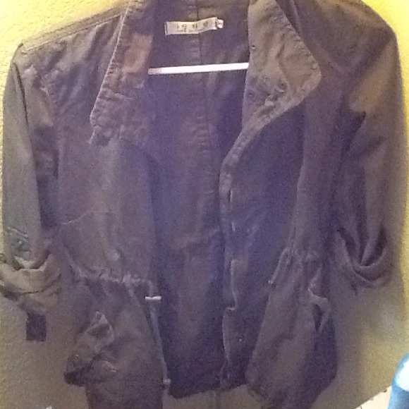 Jacket - Picture 2 of 4