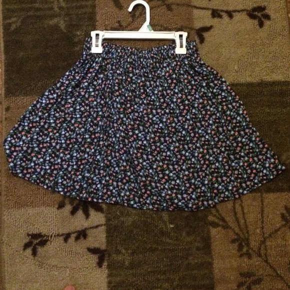 Blue skirt with flower print