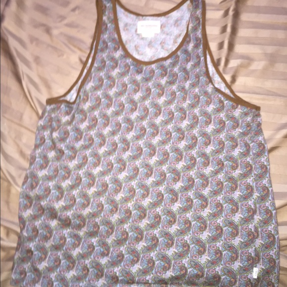 Obey propaganda tank top. Unisex