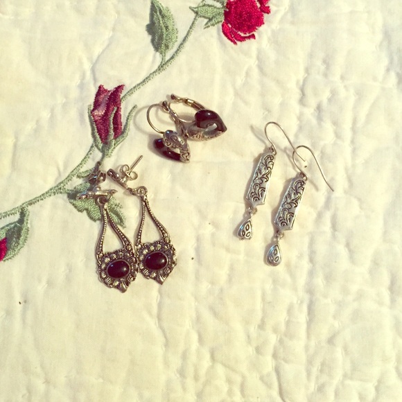 3 pair of earrings never worn