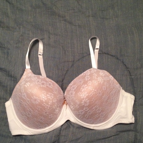 44B lightly padded bra