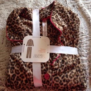 Leopard pj set never worn nwt