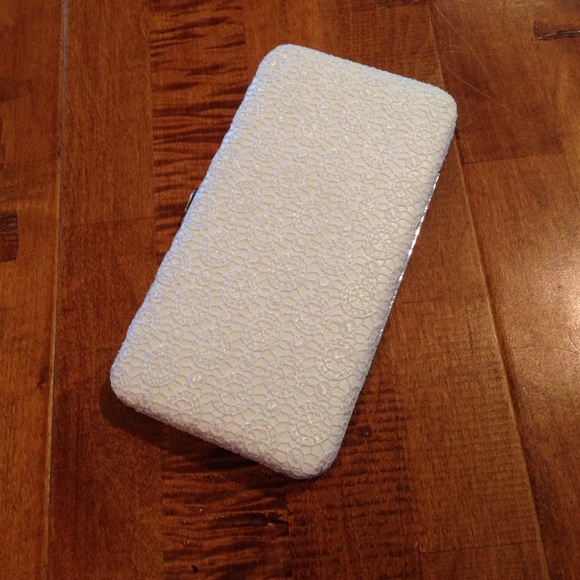 **SOLD** White Lace Clutch Wallet