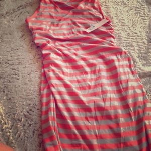 Casual coral maternity dress never worn nwt