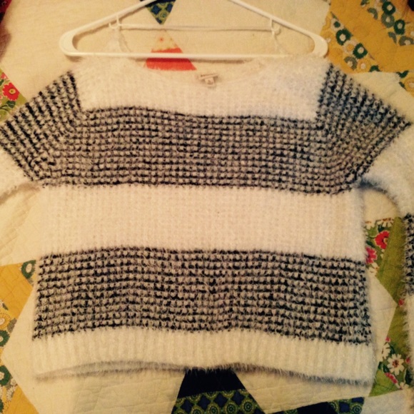 💥Stunning Crop Top Sweater