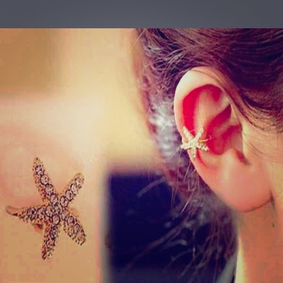 Cute starfish rhinestone ear cuff