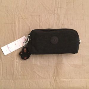 Kipling Cosmetic pouch.