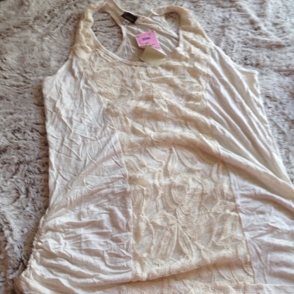 Cream lace top never worn nwt