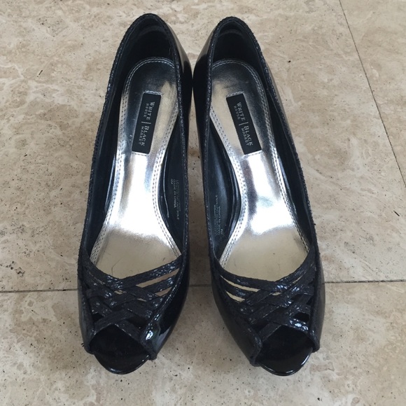 White/Black 'Kourtney' Shoes