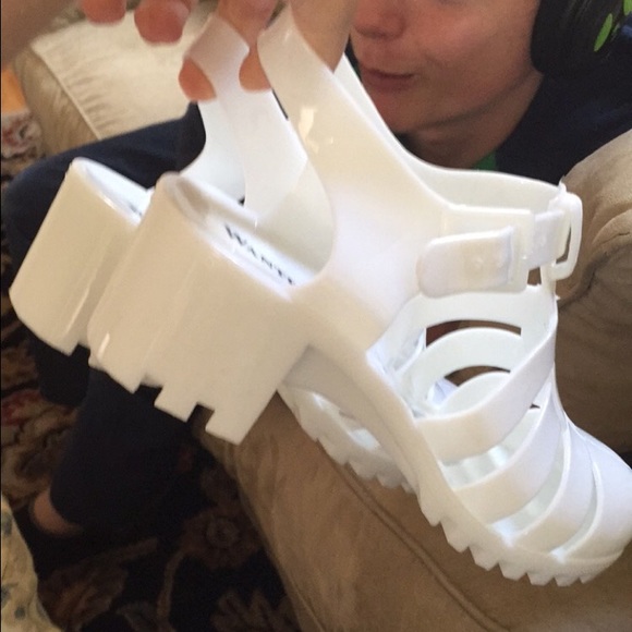 White jellies