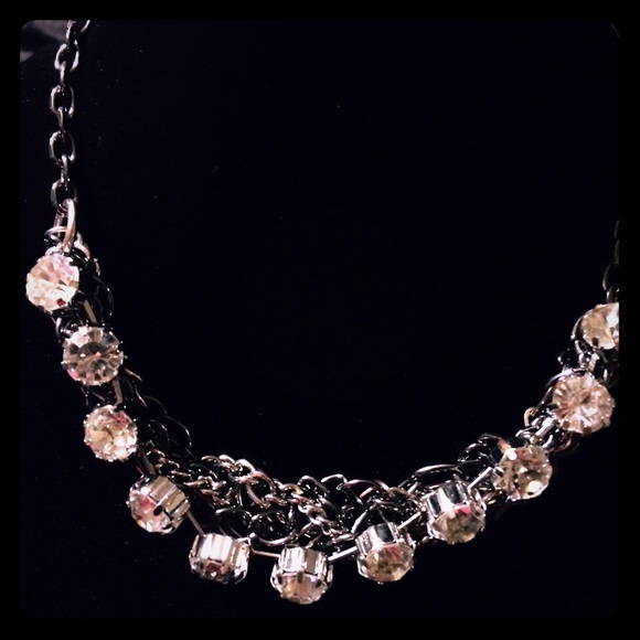 GUESS CHAIN LINKS & crystals intertwined necklace