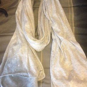 Light grey scarf