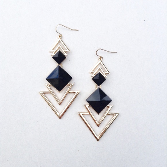Jewelry - ⬇️Geo Triangle Drop Earrings