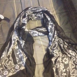 Black and grey scarf