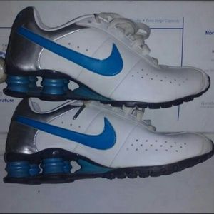 NIKE SHOX
