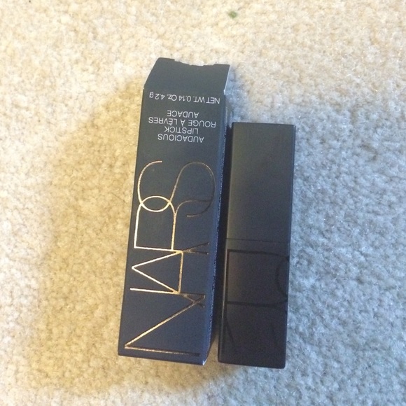 Nars Audacious Lipstick in Angela