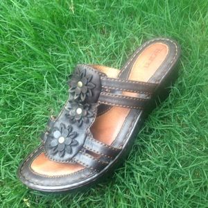 🎀 Born Chocolate Flower 2inch Slides🎀