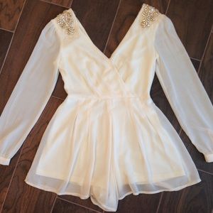 A'gaci romper with detail on shoulders