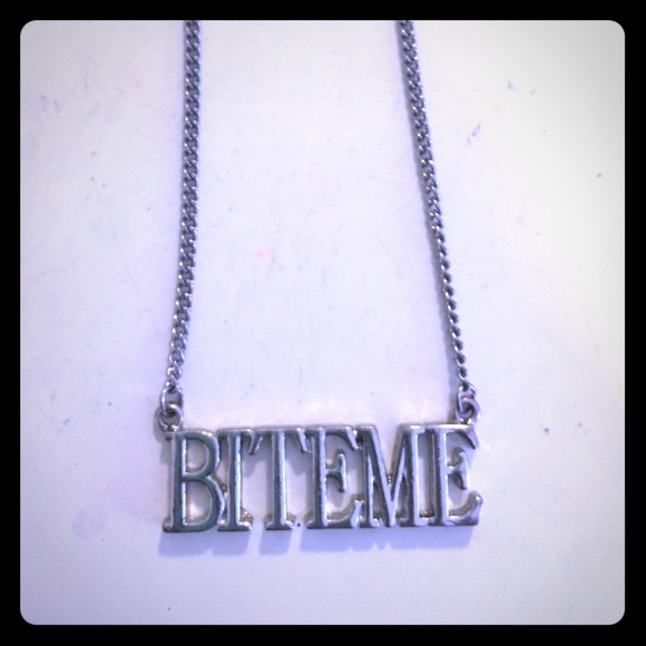BITEME necklace silver