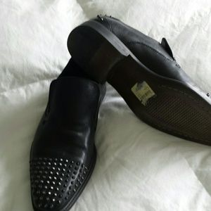 Men's dress shoes